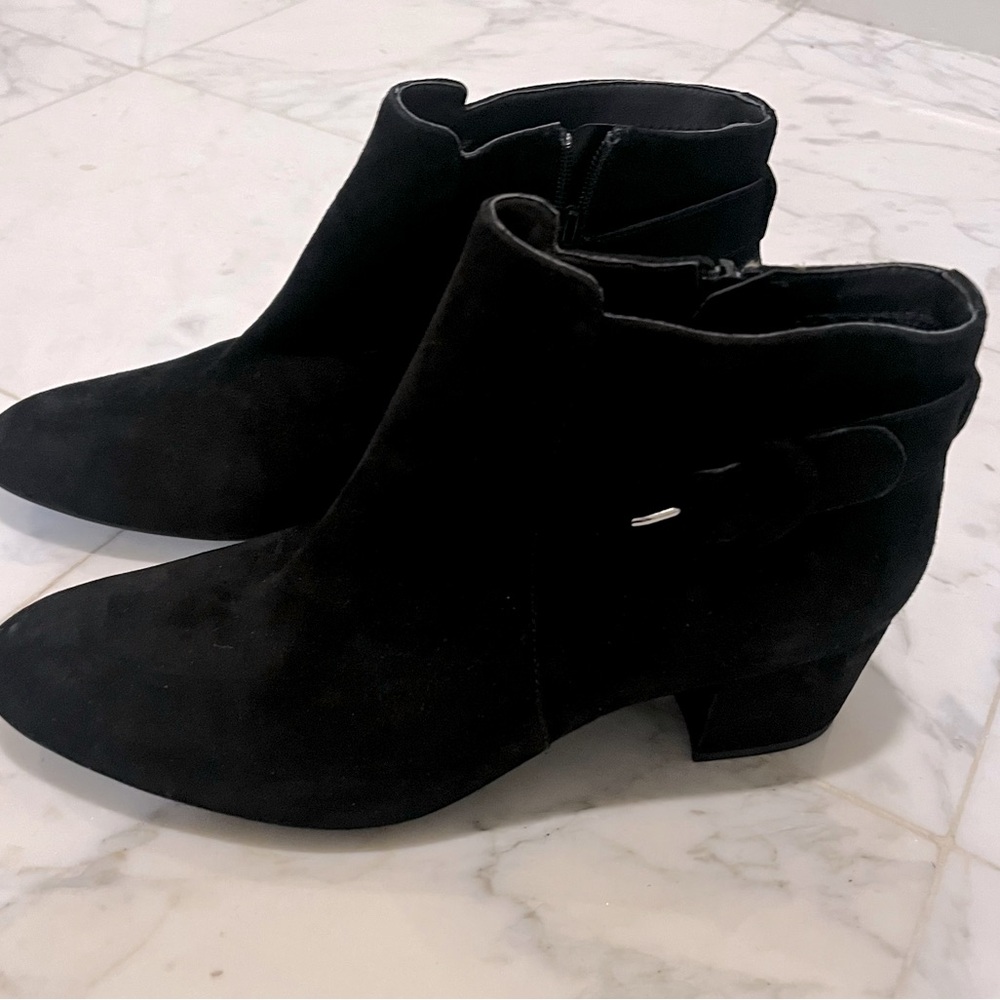 EUC Abeo BioSystem Leya Suede Bootie